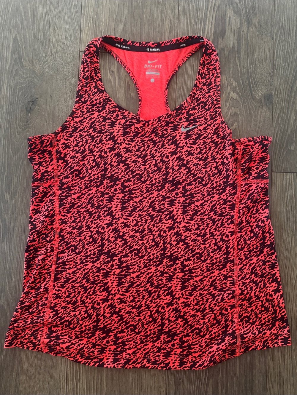 Nike Women's Red and Black Dri-FIT Patterned Miler Racerback Tank